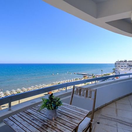 Lazuli Sea View Beachfront- Ap 61 Lárnaka Kültér fotó